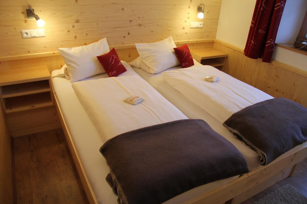 Apartmenthaus Innerkratzerhof Prägraten 外观 照片